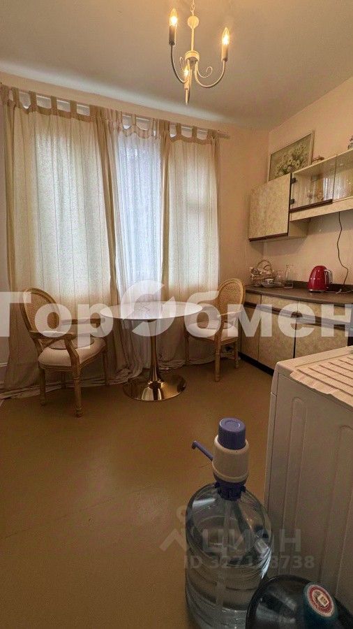 Продажа 3-комн квартиры на вторичном рынке Осенний бульвар, 18К2