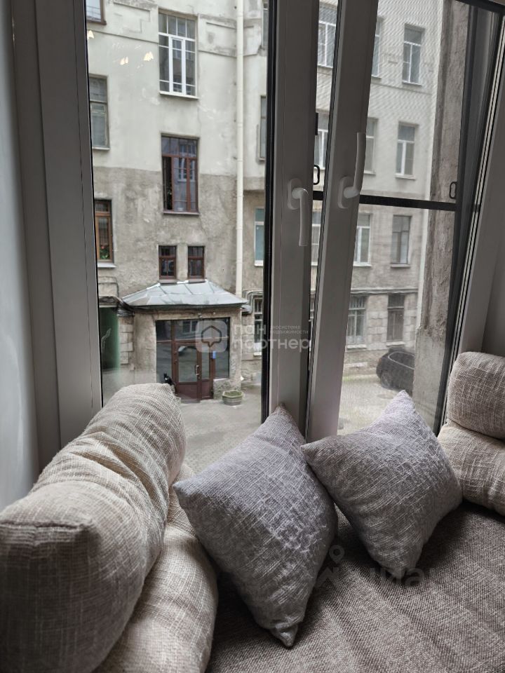 Продажа 6-комн квартиры на вторичном рынке Кронверкский проспект, 23