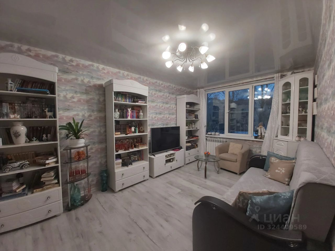 Продажа 4-комн квартиры на вторичном рынке Бухарестская улица, 86К1