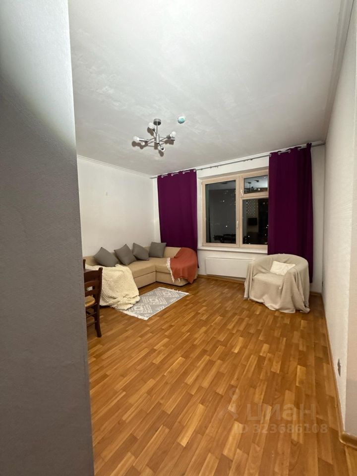 Аренда 3-комн квартиры на вторичном рынке улица Народного Ополчения, 3