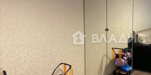 2-комн квартира улица Есенина, 8К1