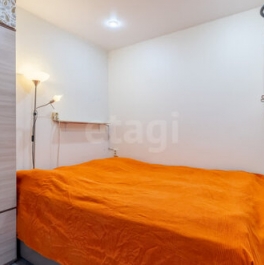 Продажа 4-комн квартиры на вторичном рынке ул Фрунзе,  д. 9