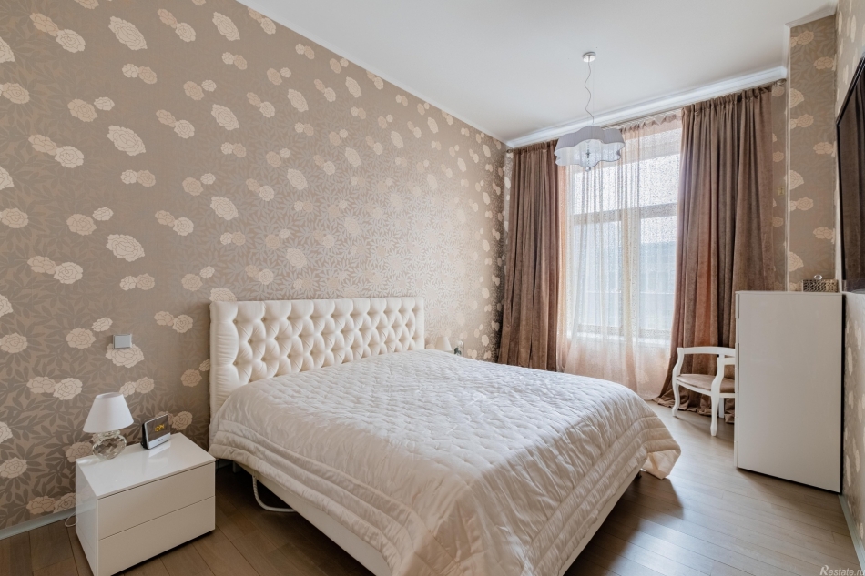 Продажа 5-комн квартиры на вторичном рынке Вязовая ул,  д. 10