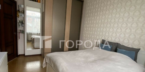 3-комн квартира улица Лобанова,  д. 4