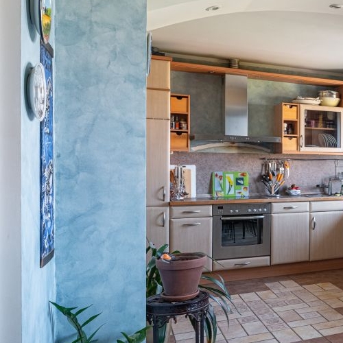 4-комн квартира улица Чекистов, 22