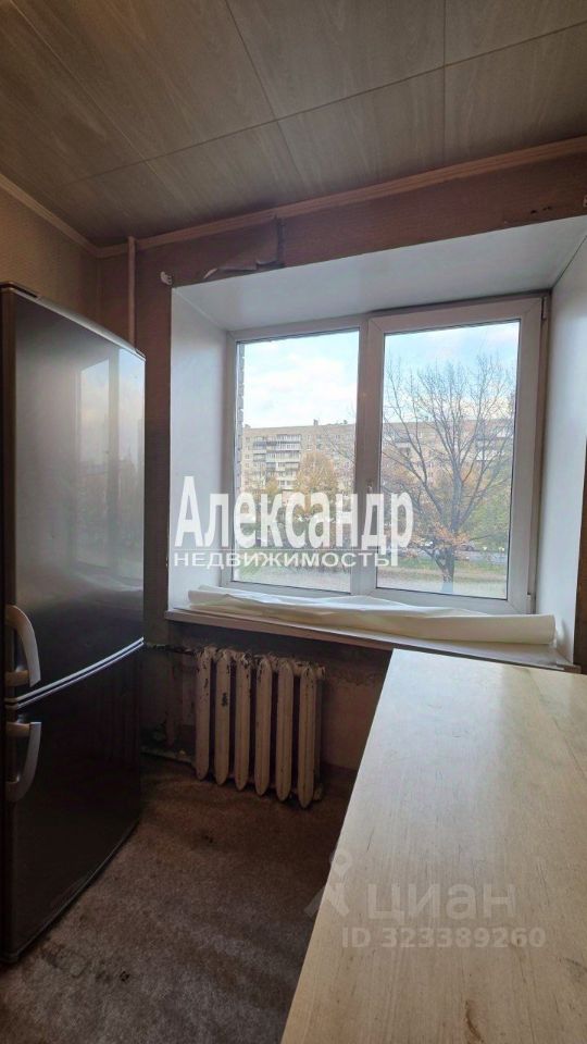 Продажа 2-комн квартиры на вторичном рынке Новоизмайловский проспект, 3