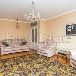 Продажа 3-комн квартиры на вторичном рынке Магаданская улица,  д. 13