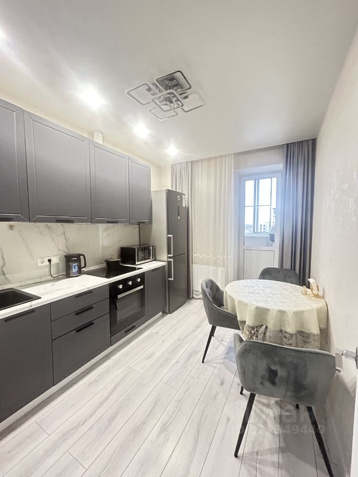 Продажа 2-комн квартиры на вторичном рынке улица Харлампиева, 50к1