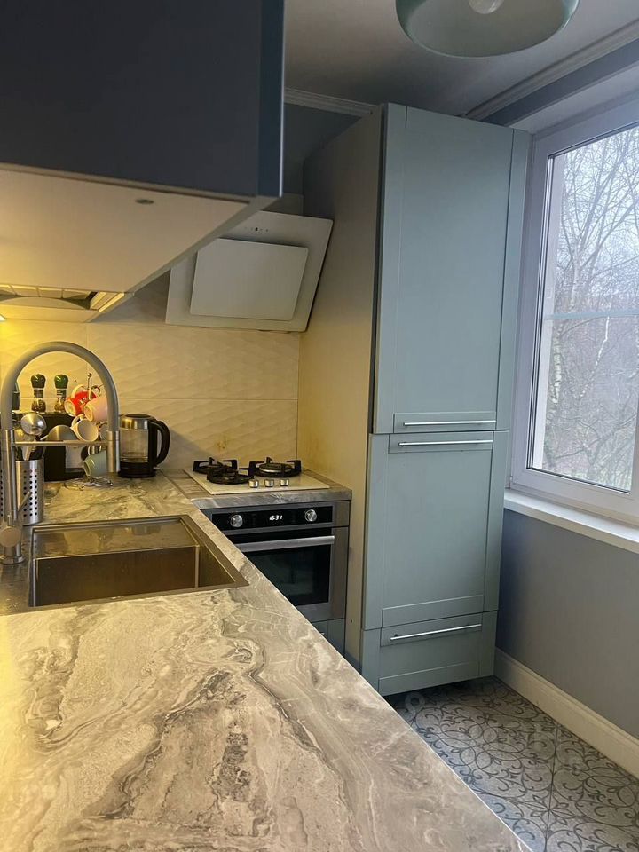 Продажа 2-комн квартиры на вторичном рынке проспект Космонавтов, 86К2