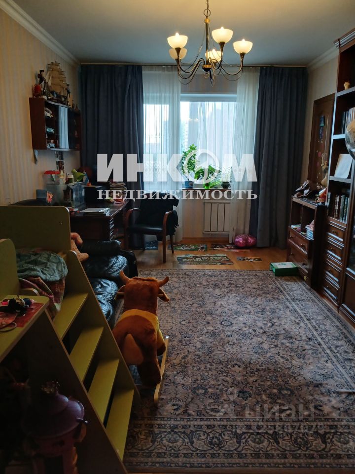 Продажа 3-комн квартиры на вторичном рынке Никулинская улица, 27