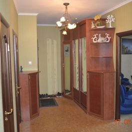 Продажа 2-комн квартиры на вторичном рынке Красное Село г, Лермонтова ул,  д. 11