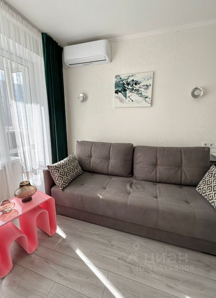 Продажа 1-комн квартиры на вторичном рынке Авиационная улица, 68