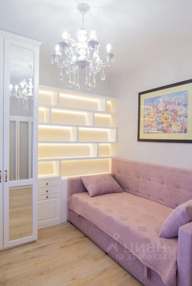 Продажа 2-комн квартиры на вторичном рынке Верхняя улица, 20к1