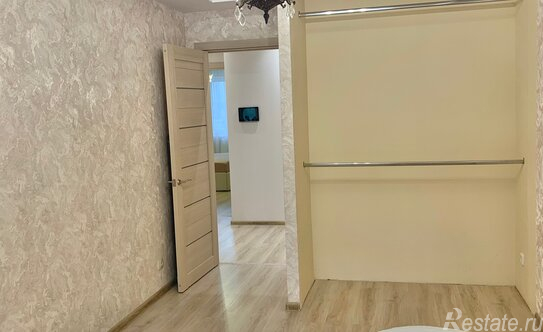 Продажа 2-комн квартиры на вторичном рынке Новогорелово, б-р Десантника Вадима Чугунова,  д. 3