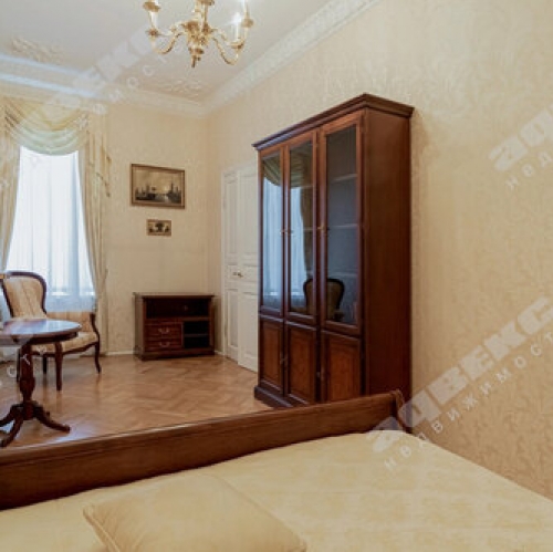 2-комн квартира Макаренко пер