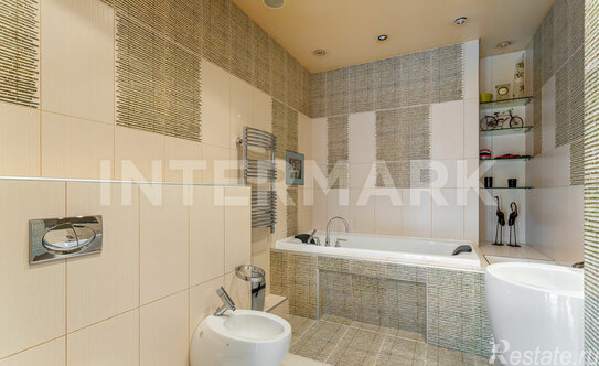 Продажа 3-комн квартиры на вторичном рынке улица Климашкина,  д. 17