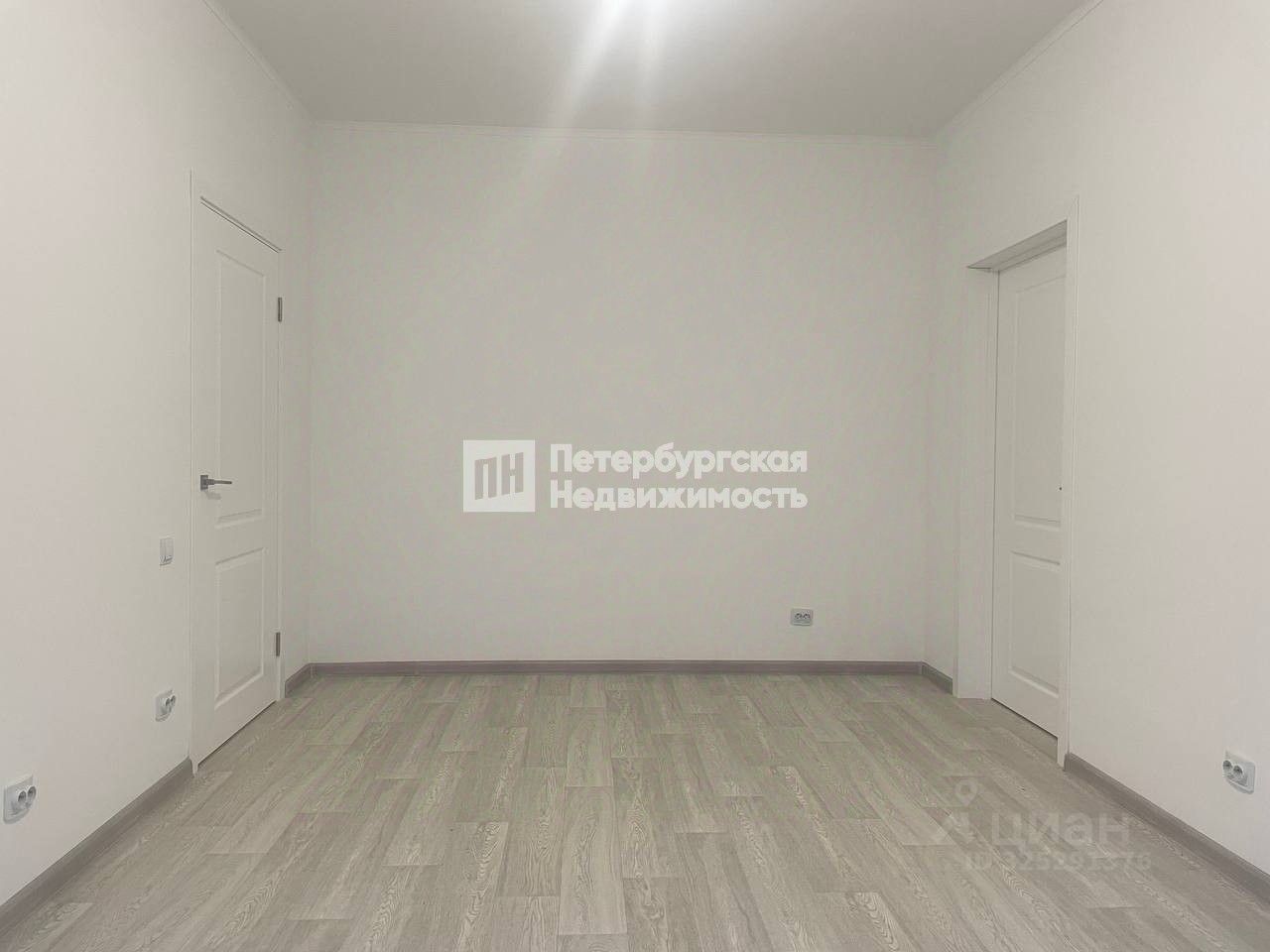 Продажа 2-комн квартиры на вторичном рынке Ломоносов, Профсоюзная улица, 25