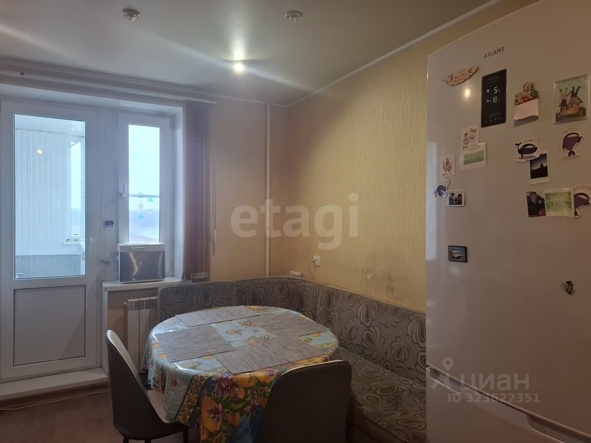 Продажа 2-комн квартиры на вторичном рынке Кириши, Плавницкий бульвар, 2