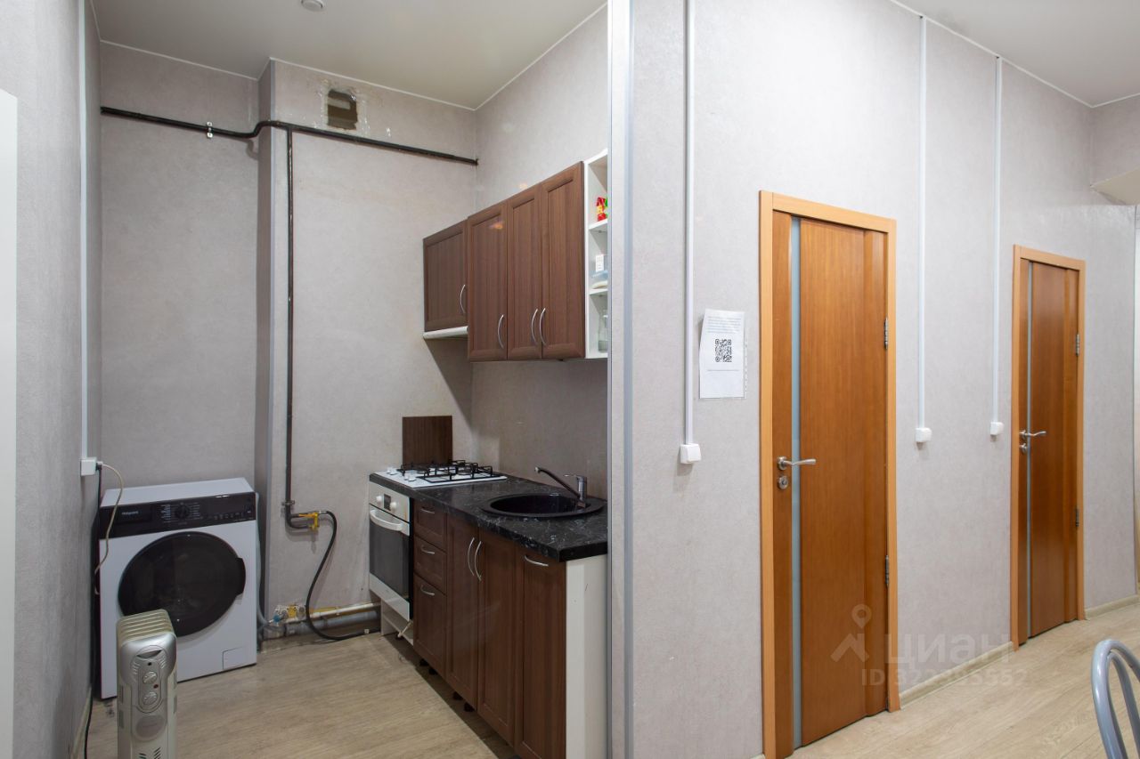 Продажа 4-комн квартиры на вторичном рынке Коломенская улица, 5