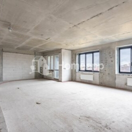 Продажа 3-комн квартиры на вторичном рынке улица Маршала Шапошникова