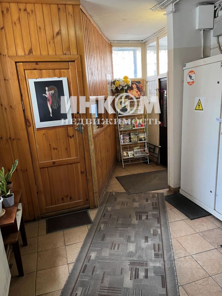 Продажа 2-комн квартиры на вторичном рынке улица Академика Комарова, 7
