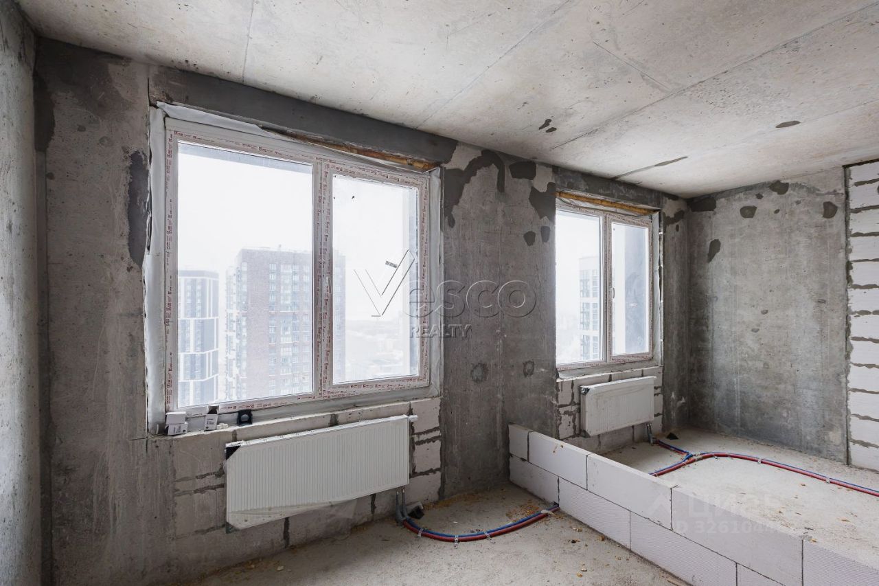 Продажа 3-комн квартиры на вторичном рынке улица Берзарина, 32А