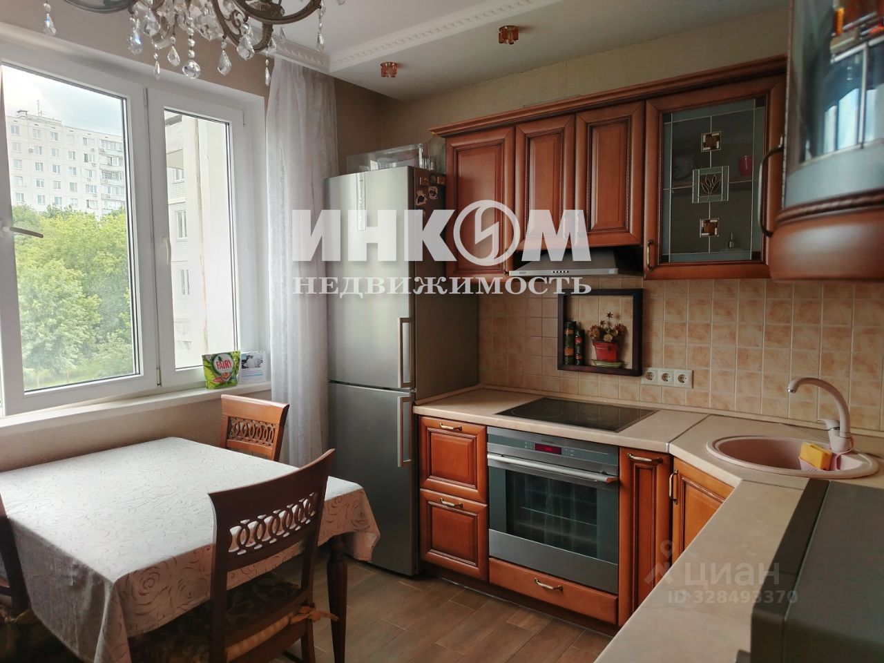 Продажа 2-комн квартиры на вторичном рынке Миклухо-Маклая улица, 33