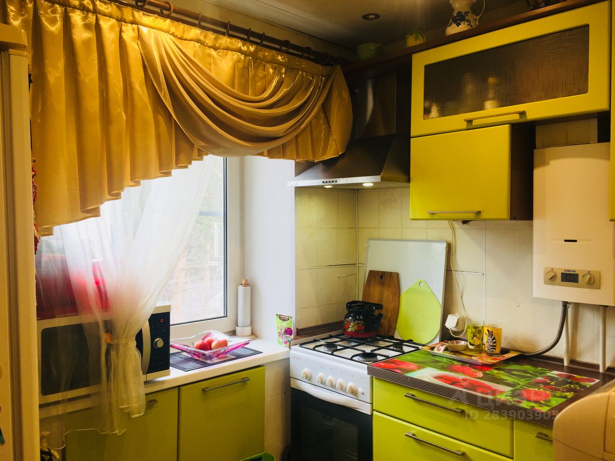 Продажа 3-комн квартиры на вторичном рынке Малаховка пгт, шоссе Быковское, 3