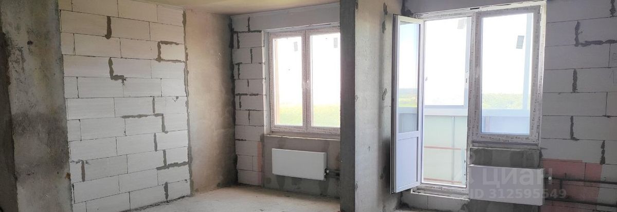 Продажа 1-комн квартиры на вторичном рынке д. Островцы, улица Летчика Волчкова, 1
