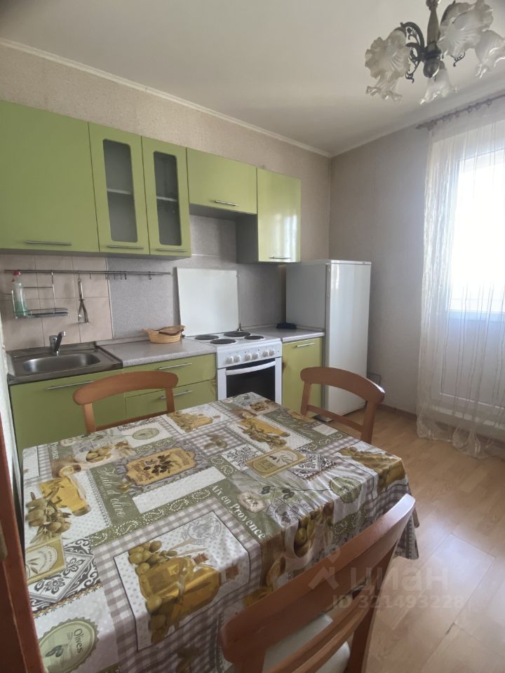 Аренда 1-комн квартиры на вторичном рынке Химки, Совхозная улица, 14