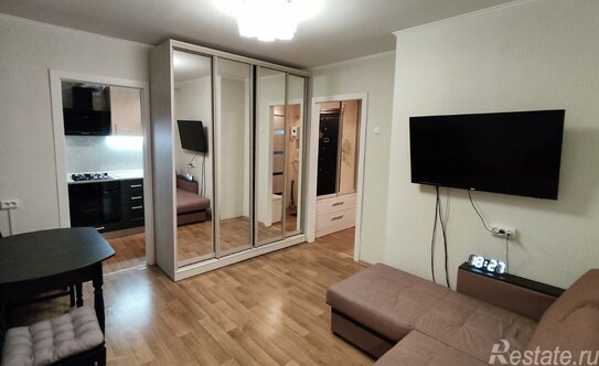 Продажа 1-комн квартиры на вторичном рынке Канонерский остров,  д. 25