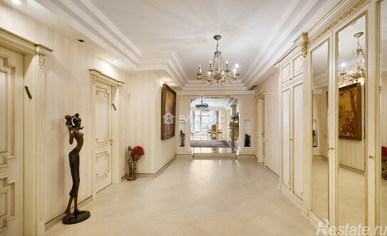 Продажа 4-комн квартиры на вторичном рынке Чапаевский пер,  д. 3