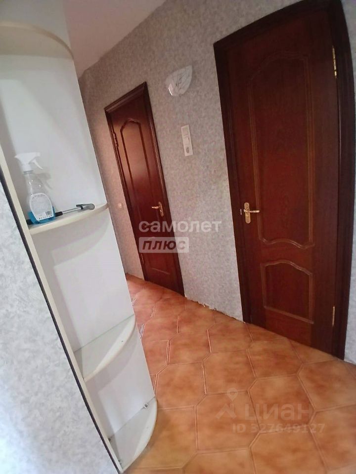 Продажа 2-комн квартиры на вторичном рынке д. Островцы, улица Подмосковная, 16