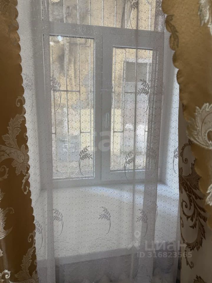 Продажа 2-комн квартиры на вторичном рынке Старо-Петергофский проспект, 37