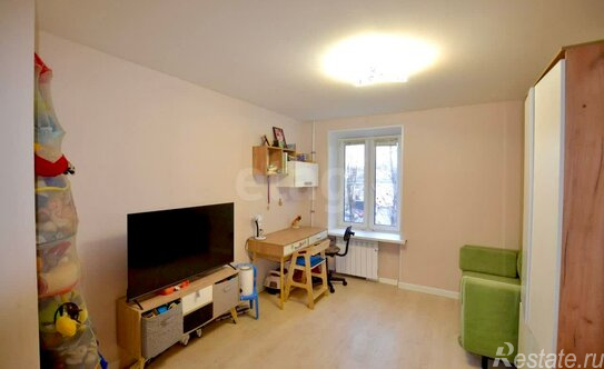 Продажа 2-комн квартиры на вторичном рынке улица Орджоникидзе,  д. 59