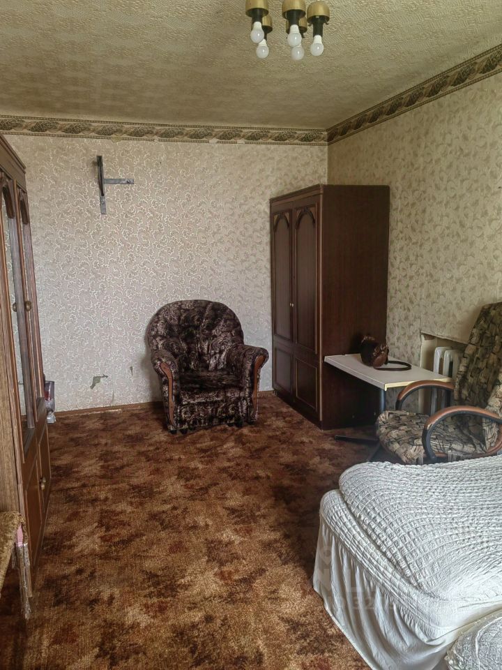 Продажа 2-комн квартиры на вторичном рынке Колыберево мкр, улица Некрасова,  д. 13