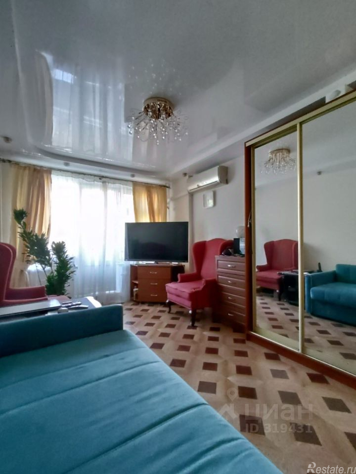 Продажа 3-комн квартиры на вторичном рынке улица Паперника,  д. 8