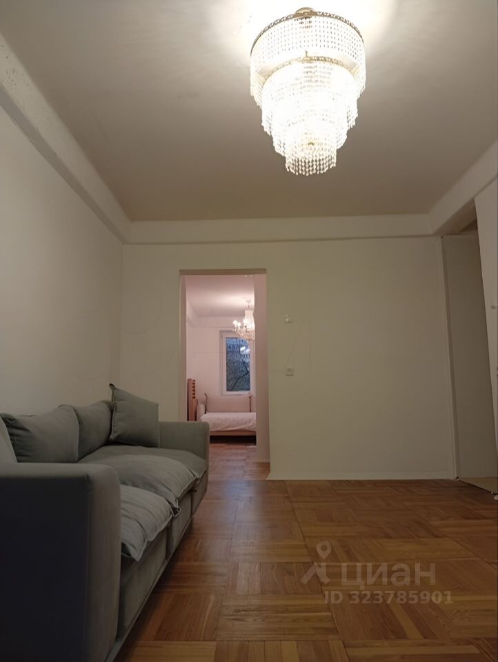 Продажа 4-комн квартиры на вторичном рынке проспект Авиаконструкторов, 13