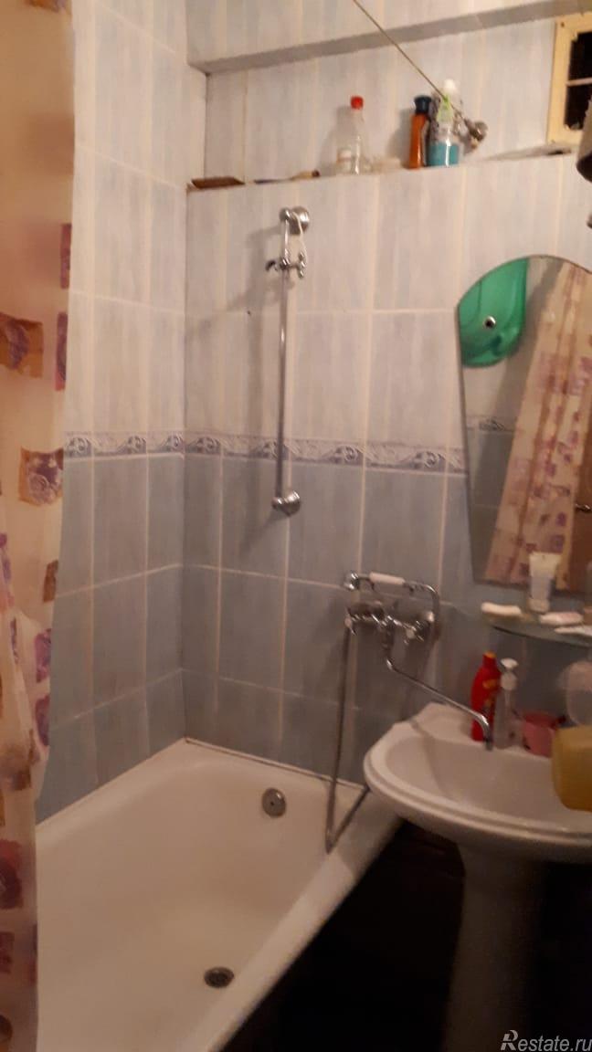 Продажа 4-комн квартиры на вторичном рынке Колпино г, Трудящихся б-р ,  д. 39