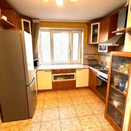 Продажа 4-комн квартиры на вторичном рынке улица Латышских Стрелков,  д. 5 к2