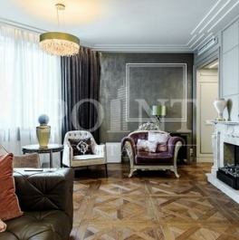 Продажа 4-комн квартиры на вторичном рынке улица Исаковского,  д. 39 к1