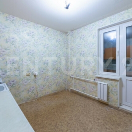 Продажа 1-комн квартиры на вторичном рынке улица Маршала Захарова,  д. 62 к1