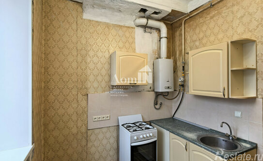 Продажа 4-комн квартиры на вторичном рынке Тобольская улица