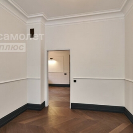 Продажа 3-комн квартиры на вторичном рынке Бронная Б. ул,  д. 17