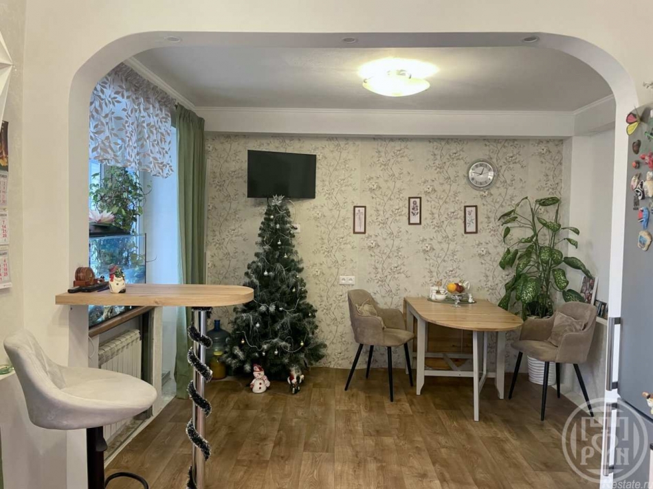 Продажа 3-комн квартиры на вторичном рынке Песочный пос., Белоостровское шос.,  д. 1