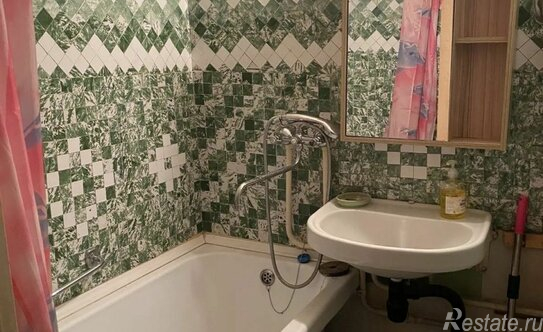 Продажа 2-комн квартиры на вторичном рынке Бирюлёвская улица