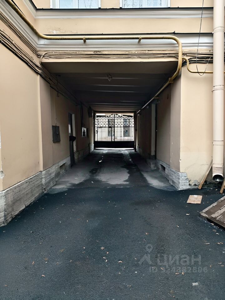Продажа 3-комн квартиры на вторичном рынке улица Бонч-Бруевича, 2/3