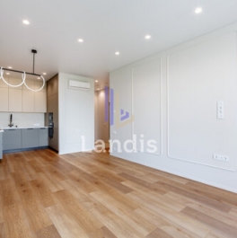 Продажа 2-комн квартиры на вторичном рынке пр-кт Генерала Дорохова,  д. 1,  к. 2