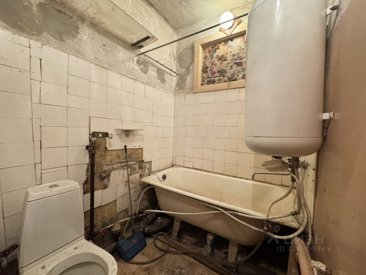 Продажа 2-комн квартиры на вторичном рынке Волхов, улица Вали Голубевой, 1А