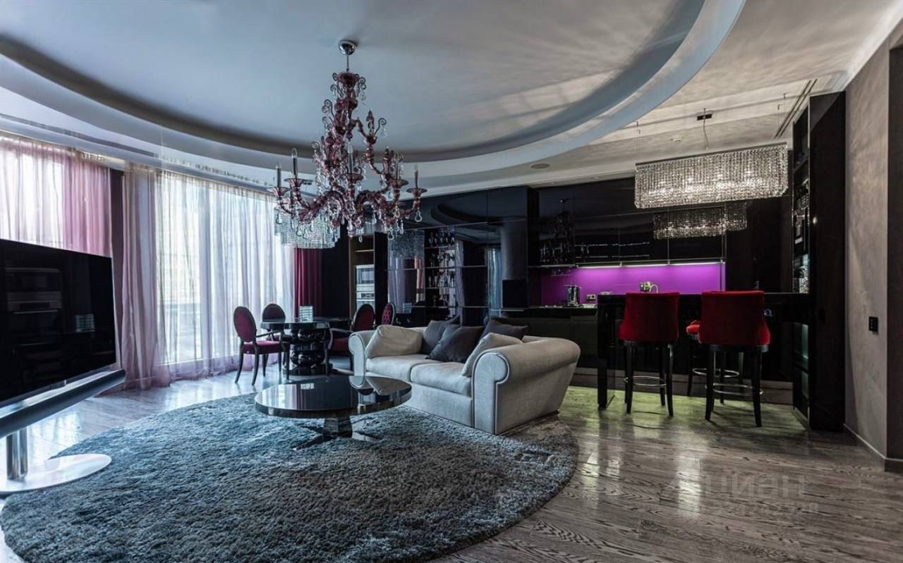 Продажа 3-комн квартиры на вторичном рынке 2-я Брестская улица, 46С1